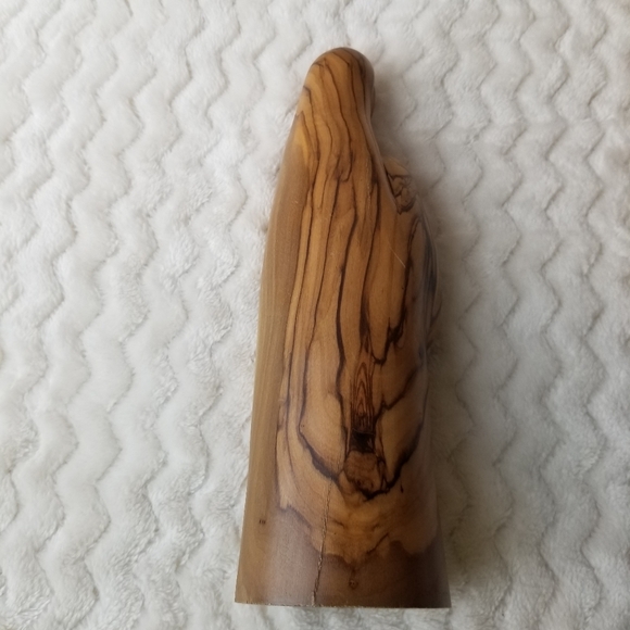 Olive Wood Biblical Holy Family Representation Hand Carved in Bethlehem - Picture 5 of 10
